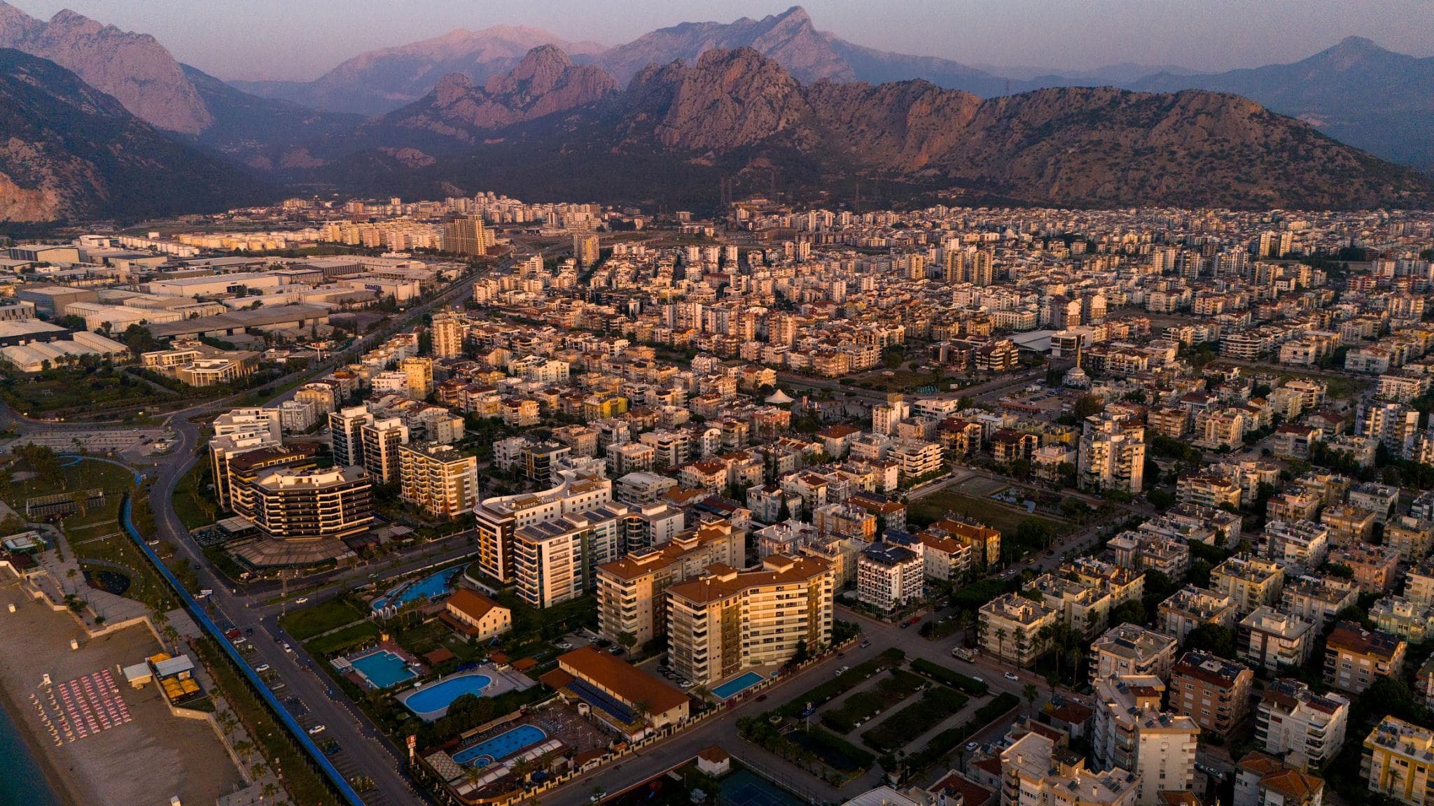 Liman, Konyaaltı: 2026'da yaşamak ve yatırım yapmak mantıklı mı?